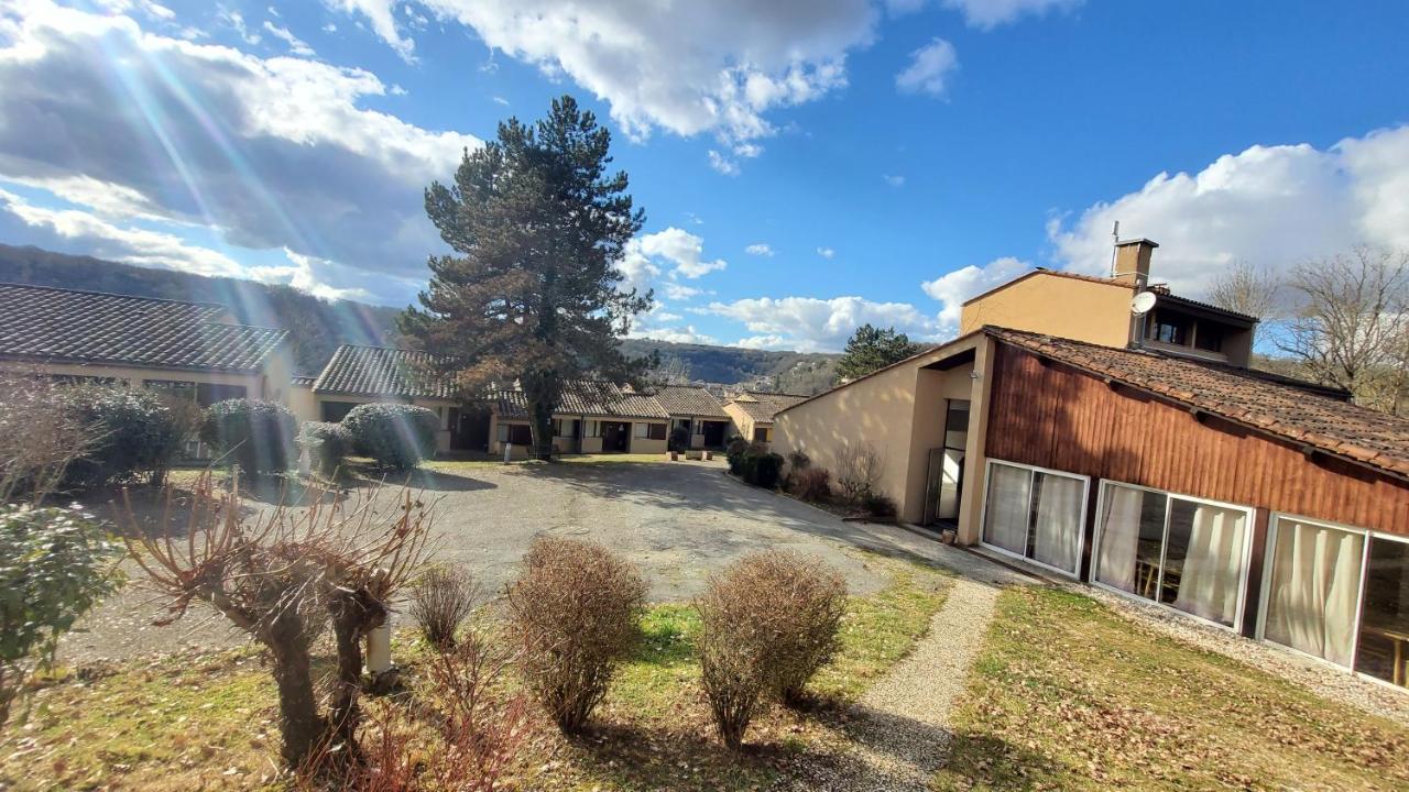 Village Bord De Ciel Caylus Bagian luar foto