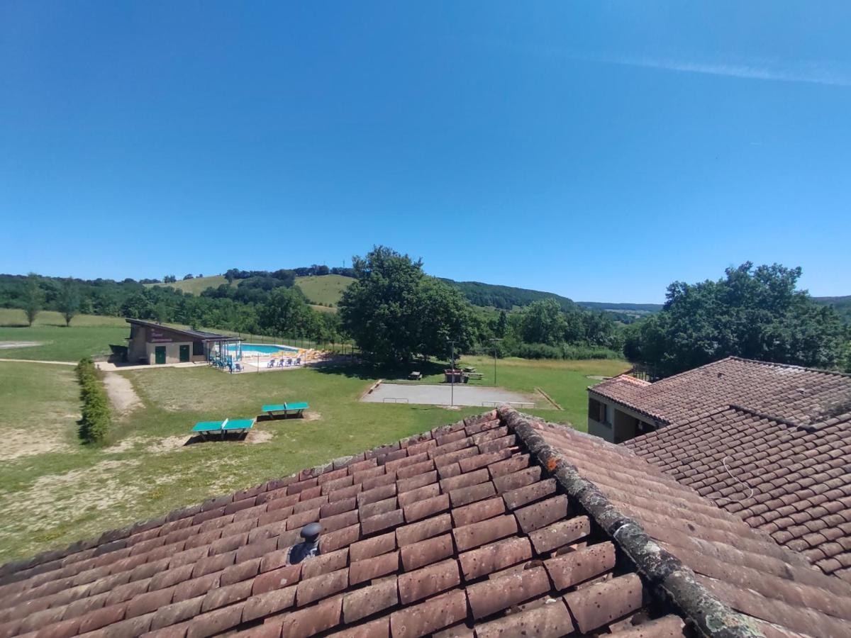 Village Bord De Ciel Caylus Bagian luar foto